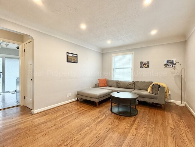 Photo - Bright and Renovated Near Downtown Royal Oak