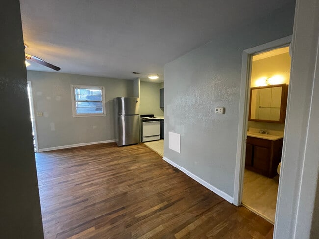 Photo - 414 E Madison St Apartamento Unidad 13