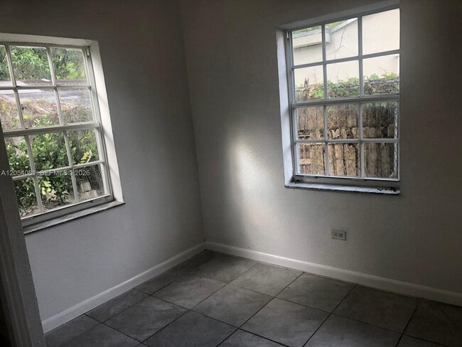 Photo - 146 NW 56th St