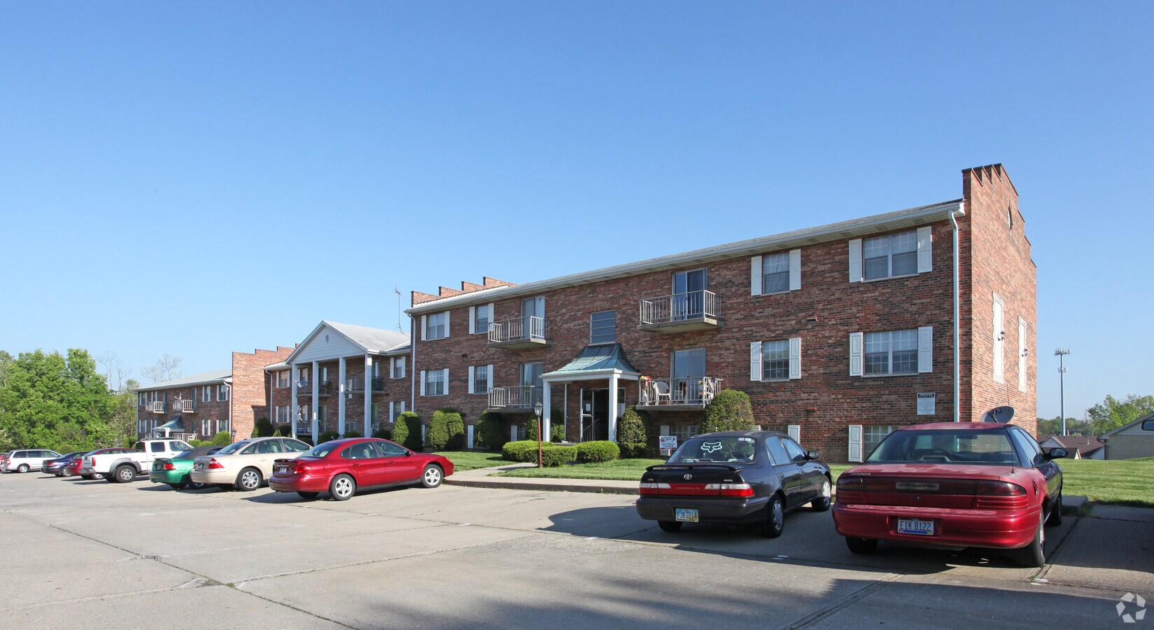 Primary Photo - 791-795 Neeb Rd Apartments