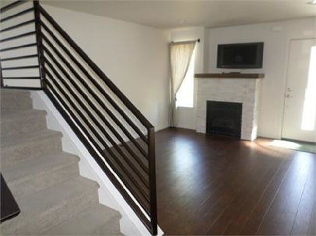 Photo - Stunning town home in the Ridgeview Place ...