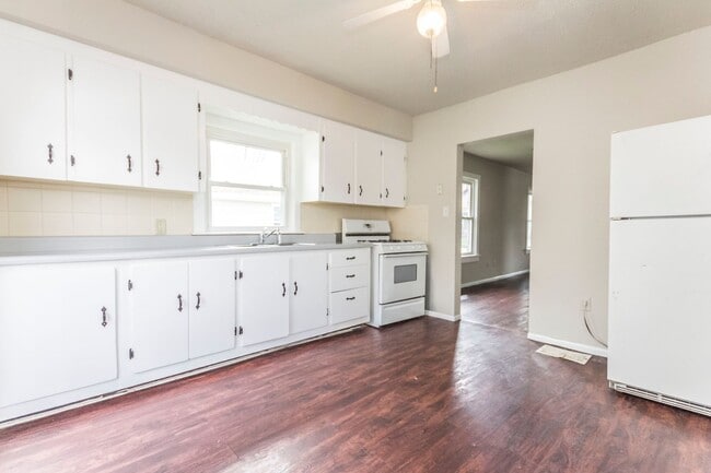 Photo - Spacious 2 bedroom 1 bath home