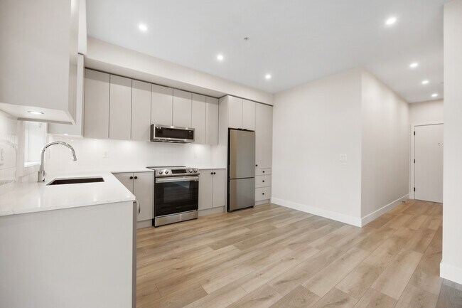 Photo - 45511-45511 Campus Dr