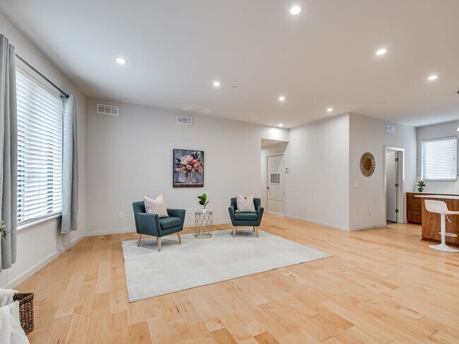 627 Couch Dr