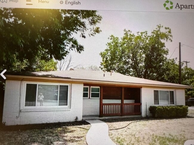 Building Photo - Check out this home in the heart of Benbrook!