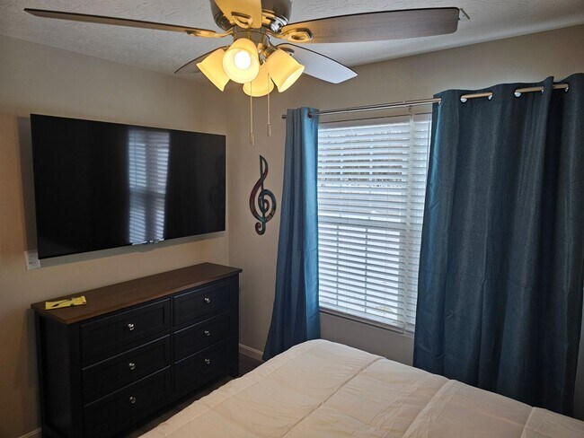 Photo - 814 Pierson Rd