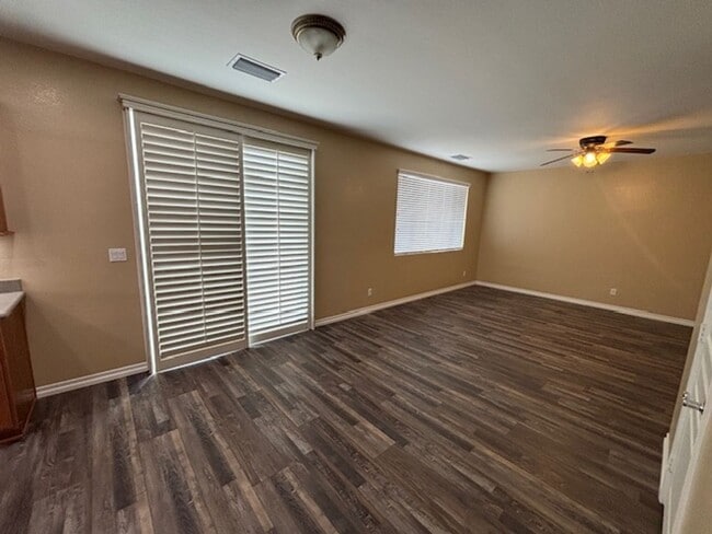 Photo - 2684 Jade Tree St