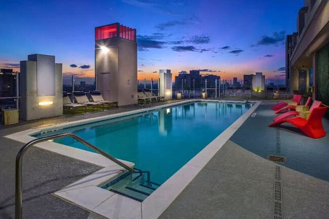 Photo - 1601 Main St Unit ID1324945P