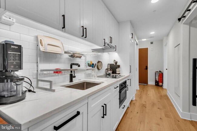 Photo - 1211 Van St SE Unit 1014