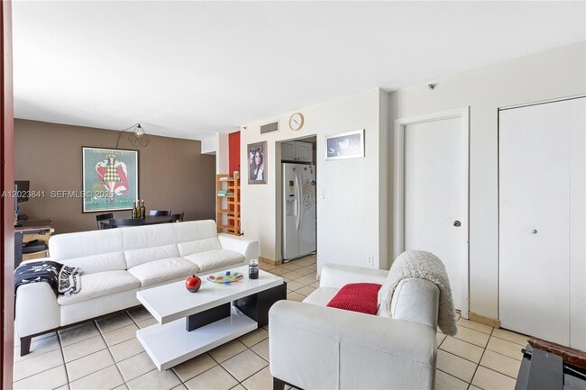 Photo - 2457 Collins Ave Unit 1602