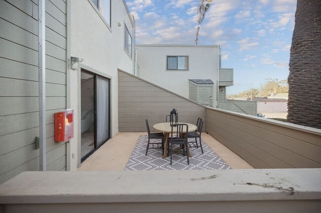 Photo - 2 Bedroom Townhome - 1 Block from NPS