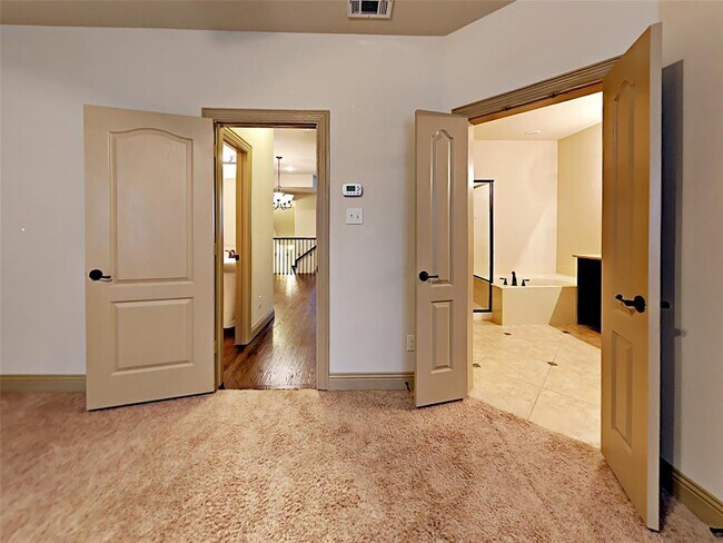 Photo - 5723 Headquarters Dr