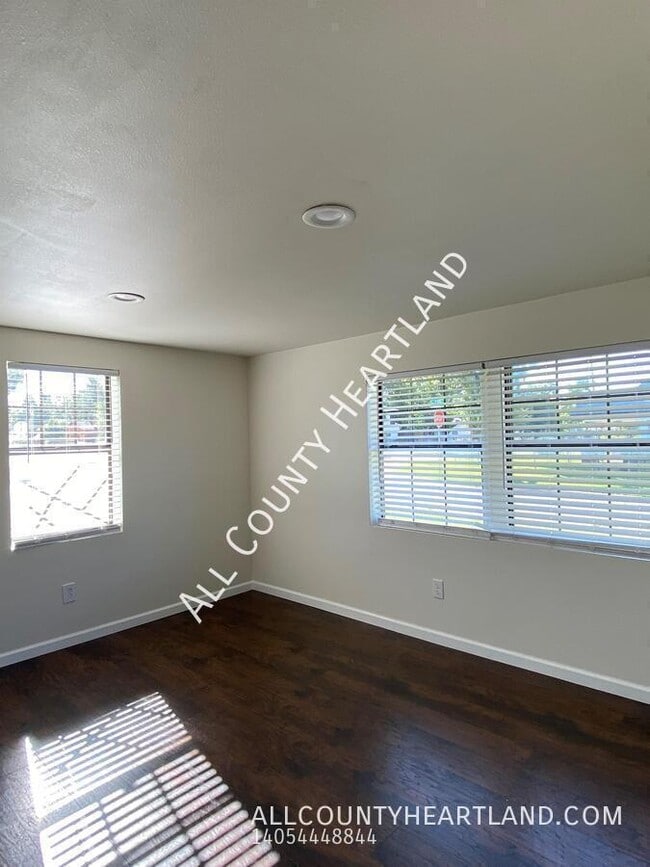 Photo - 1401 N Independence Ave