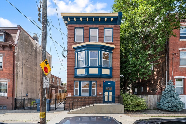 2214 E York St Unidad C