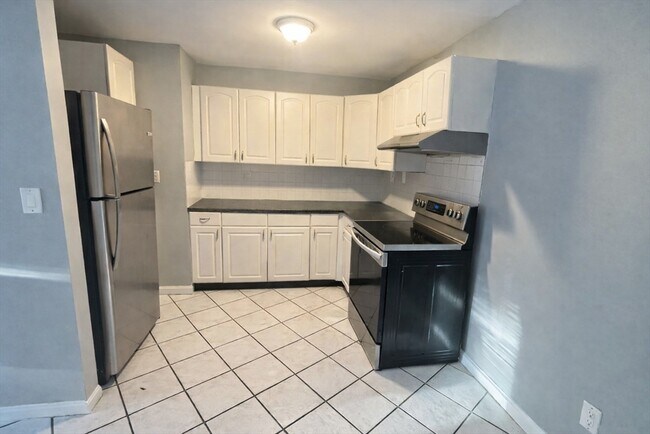 Photo - 4 Universal St Unit 05