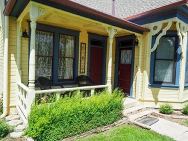 Photo - 233 N Pleasant St