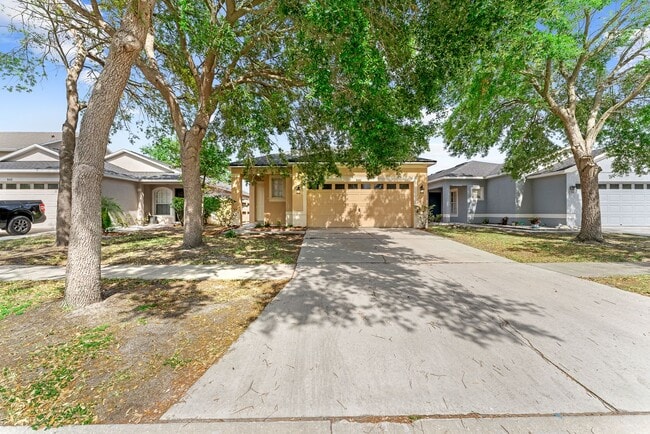 Building Photo - Charming 3-Bedroom Home with Pond View & C...