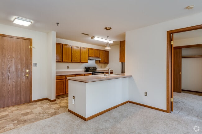 2 BR, 2 BA - 1,080SF