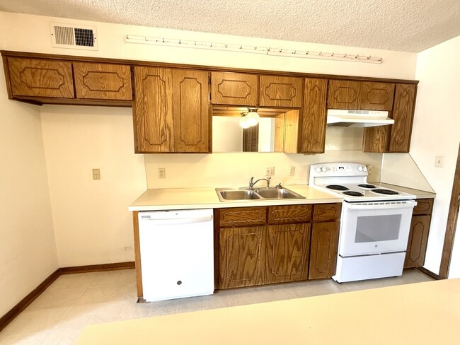 2208 Shenandoah Dr