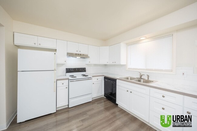 Photo - Spacious and recently remodeled 2 bedroom 1 bath Duplex in Cheney