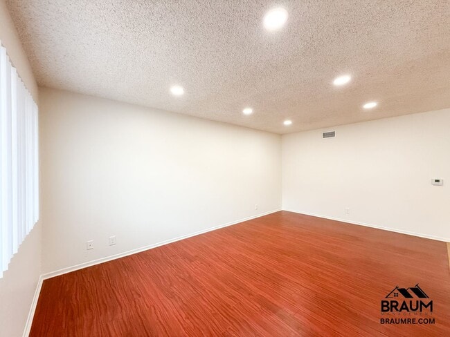 Photo - 221 W Elm Ave Unit U