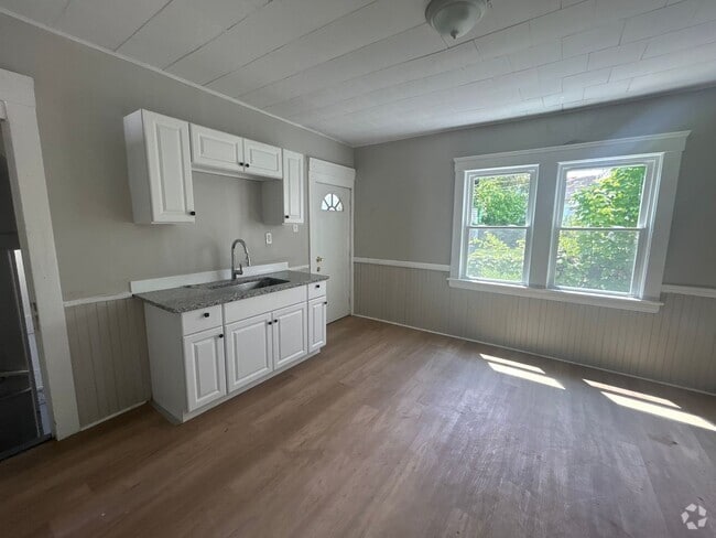 Building Photo - 1005 E 74th St Unit DN Rental