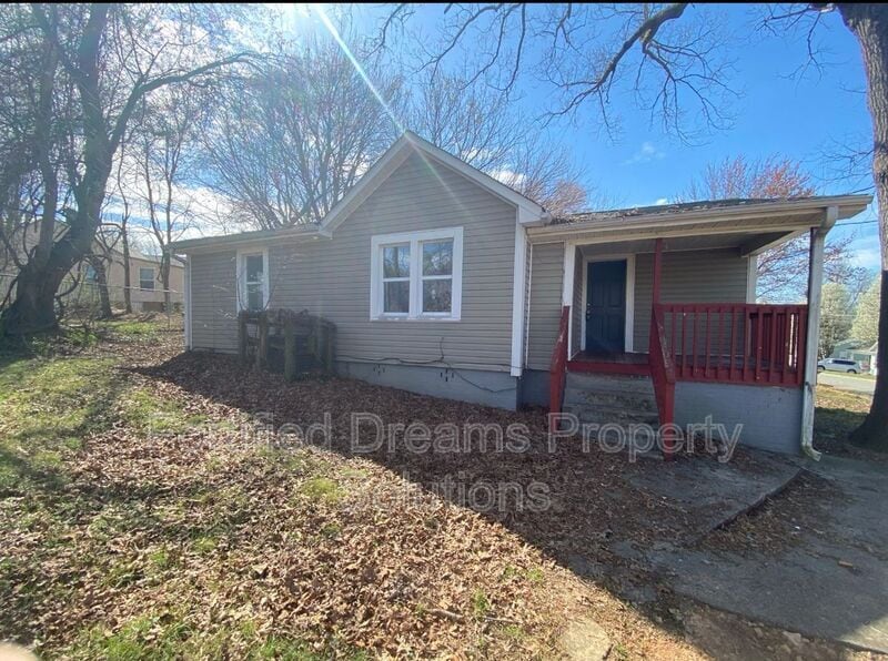 Photo - 2240 Flag St