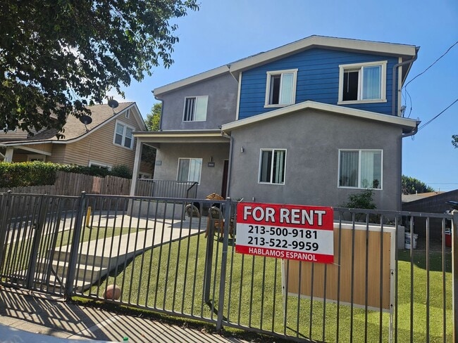 Building Photo - 3(2818) Unit 3(2816)