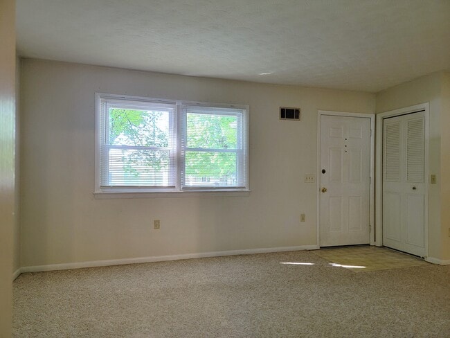 Photo - 457 W Main Ave