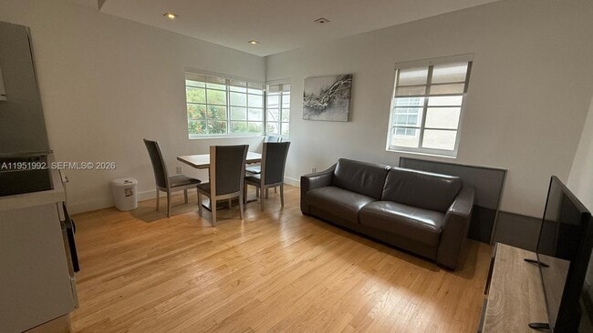 Photo - 600 15th St Unidad 9