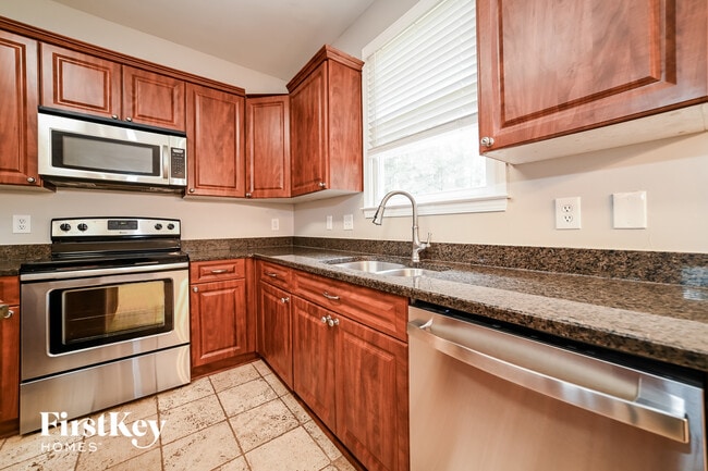 Photo - 110 Westbrook Way