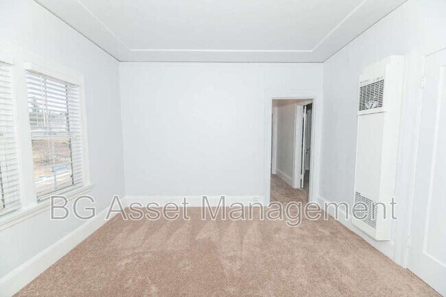 Photo - 1000 E 33rd St Unit 202