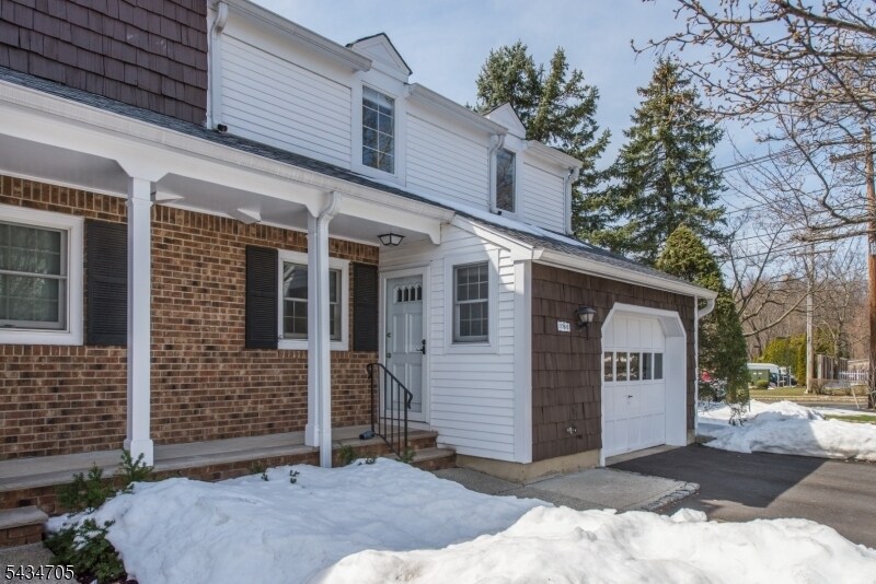 Photo - 1776 Springfield Ave