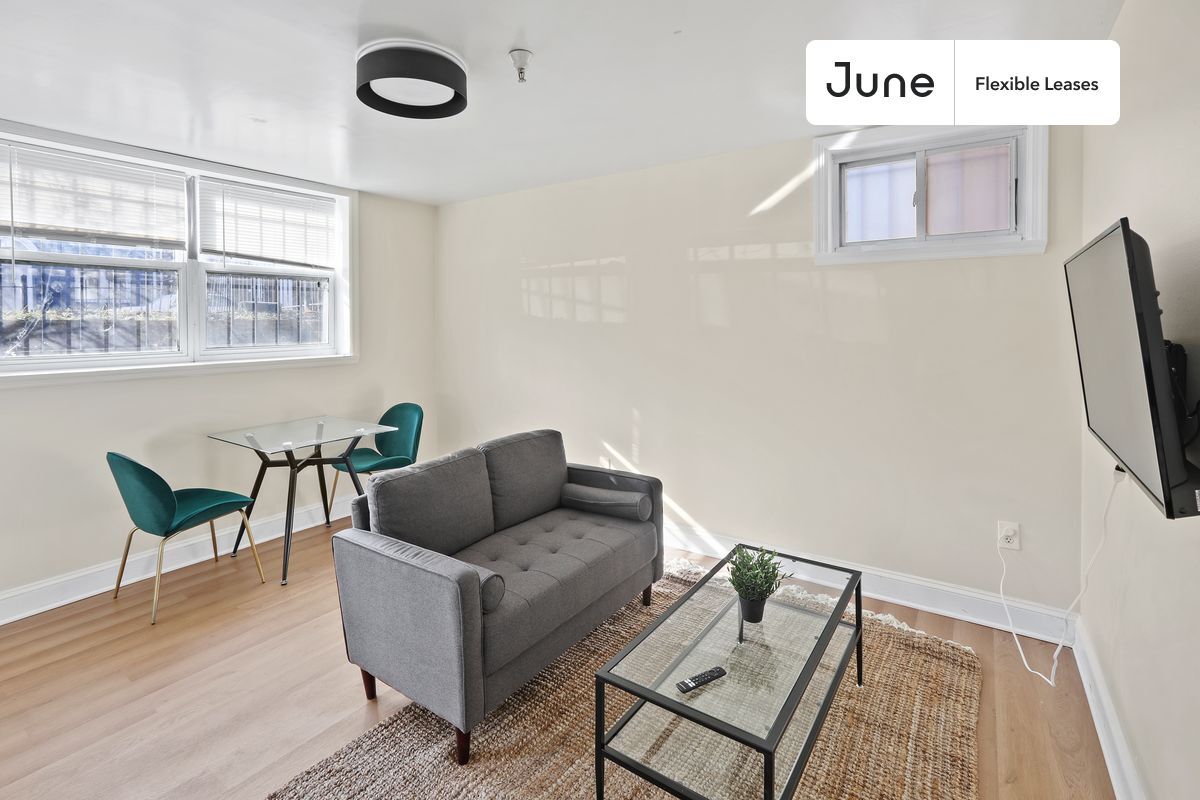 Photo - 1380 Bryant St NE