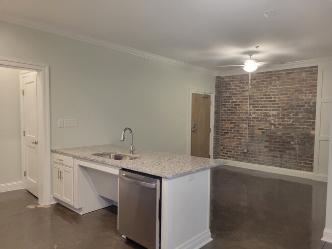 101 North St Unit B