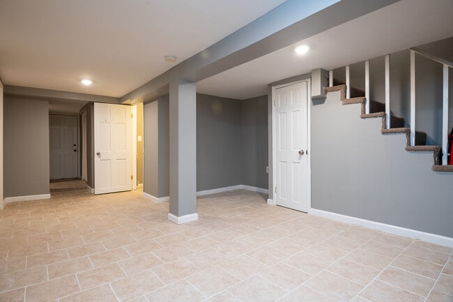 Building Photo - 104 Varnum St NW