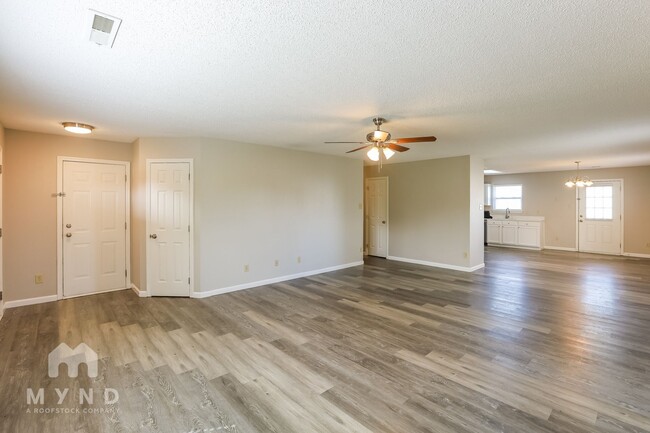 Photo - 8842 Story Dr