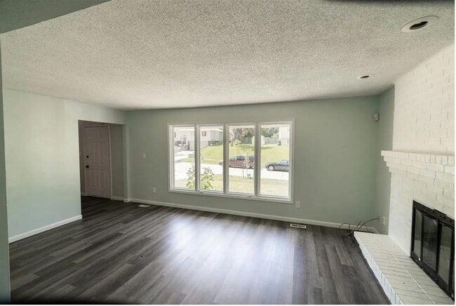 Photo - 704 E Spring St