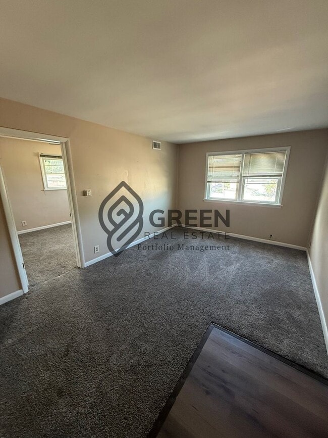 Building Photo - 793 N 5th Ave Unit C Rental