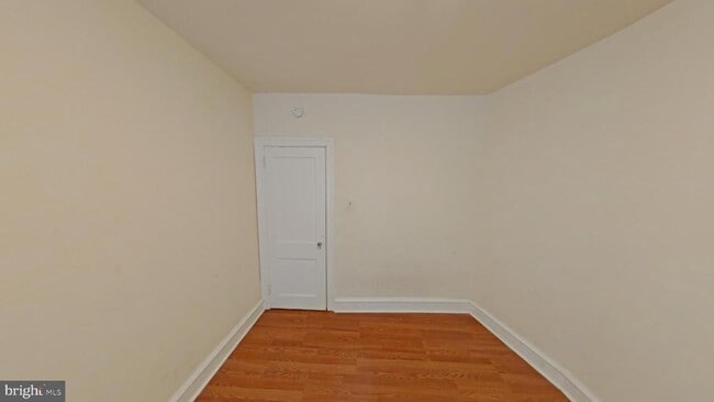 Photo - 6237 Carpenter St