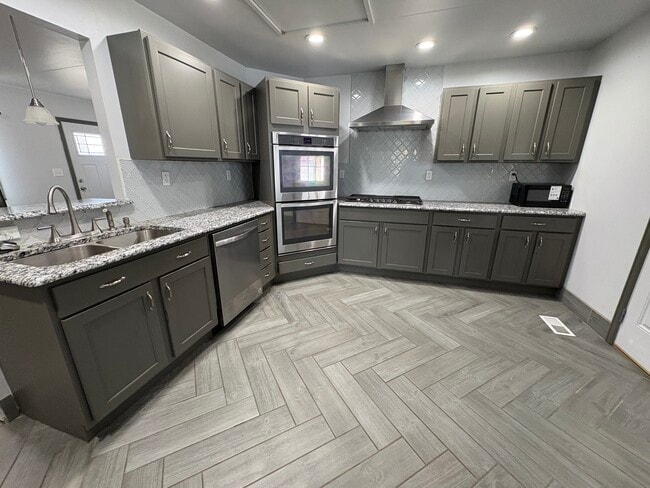 Photo - 622 E Saint Elmo Ave