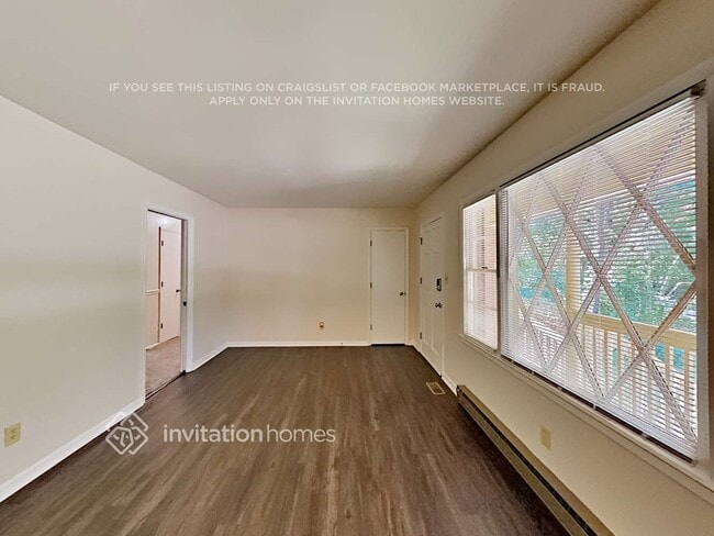 Photo - 1732 Balfour Ln