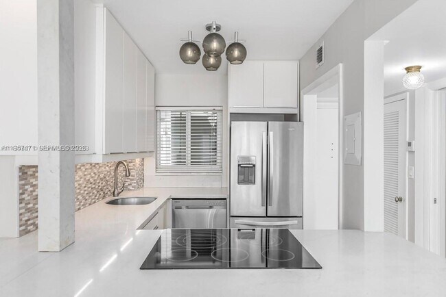 Photo - 1345 Lincoln Rd Unit 604