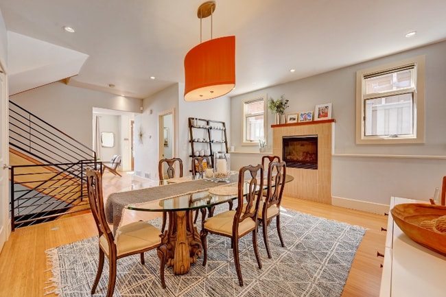 Photo - 551 Cook St