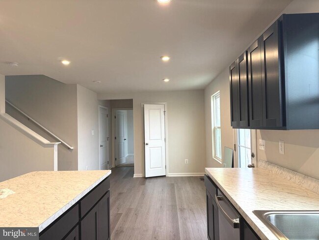 Photo - 285 Sanctuary Dr