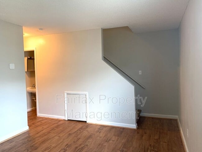 Photo - 1427 Cherrycrest Dr