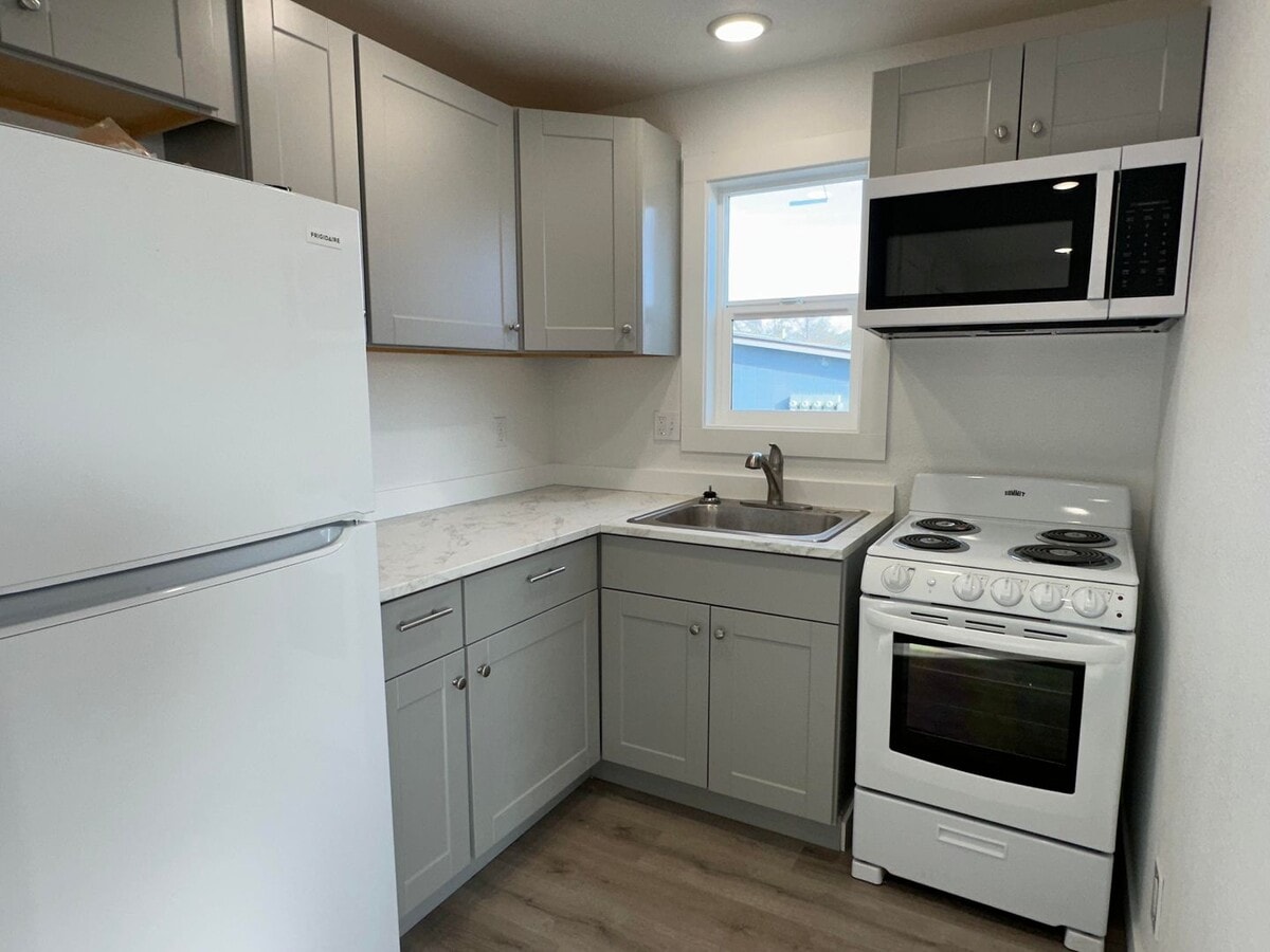 Private Studio Apartment for Rent - Private Studio Apartment for Rent Unidad 337 NW 8th Ave