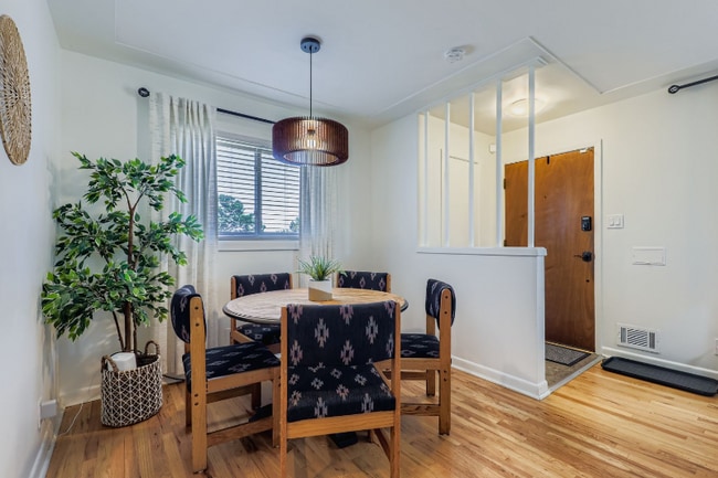 Photo - 909 Ogden Cir