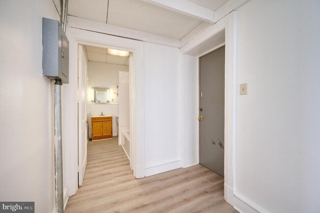 Photo - 302 W Main St