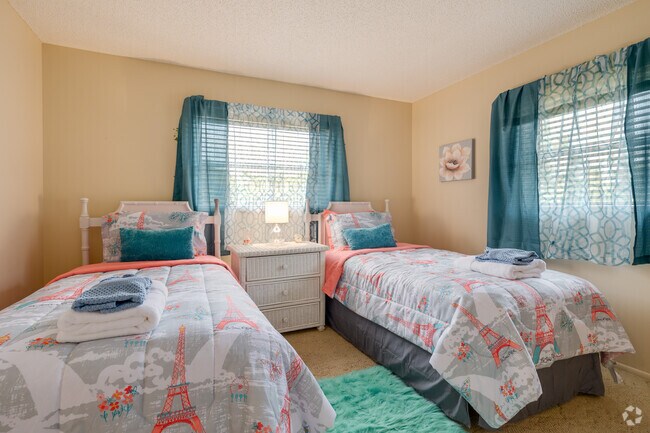 2HAB, 2BA - 1,308 ft² - 2do dormitorio - Poolside in Port Charlotte